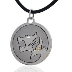 Ciondolo zodiaco cinese Tigre in acciaio liscio satinato con borchia in oro 18 kt e girocollo in caucciu