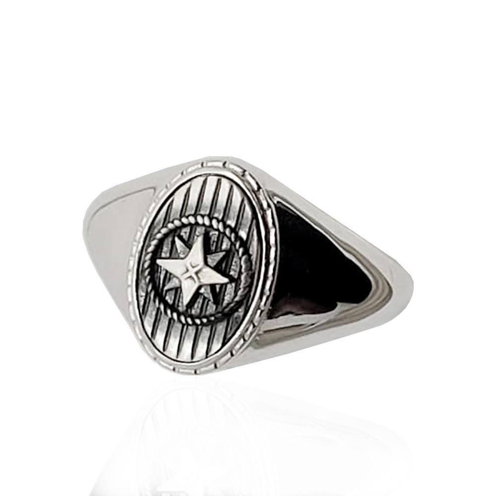 Anello da uomo ovale mm 15x10 in argento 925 rodiato con rosa dei venti centrale