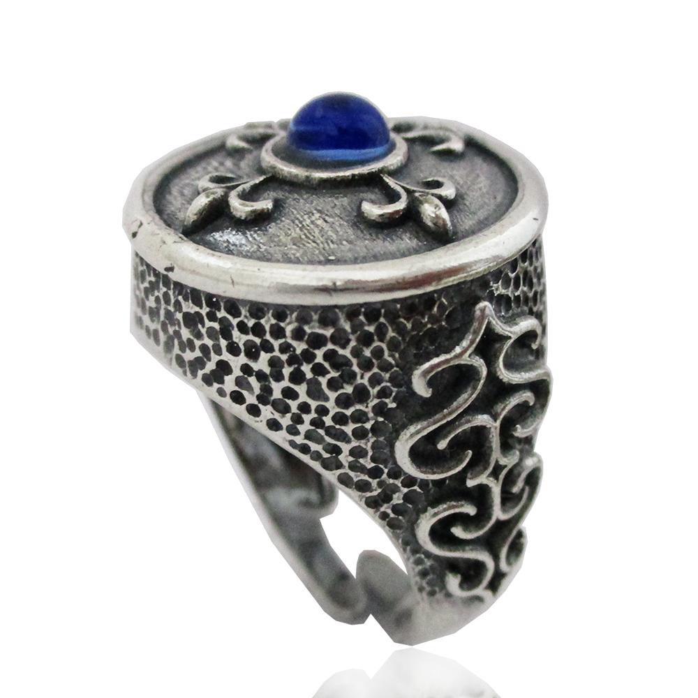 Anello tondo mm 20 in argento 925 brunito con decoro giglio e pietra blu