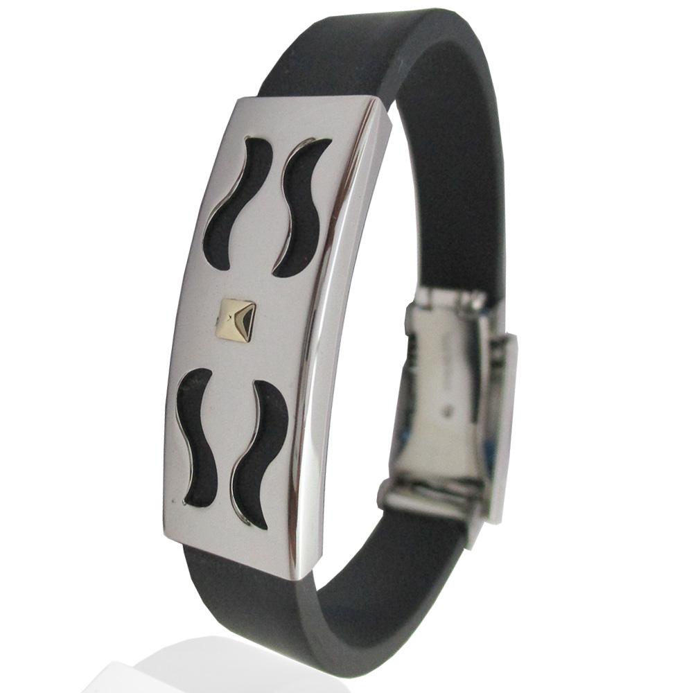 Massiccio bracciale in acciaio mm 14 con cinturino in caucciu' con chiusura deployante targa trama onda con borchia in oro