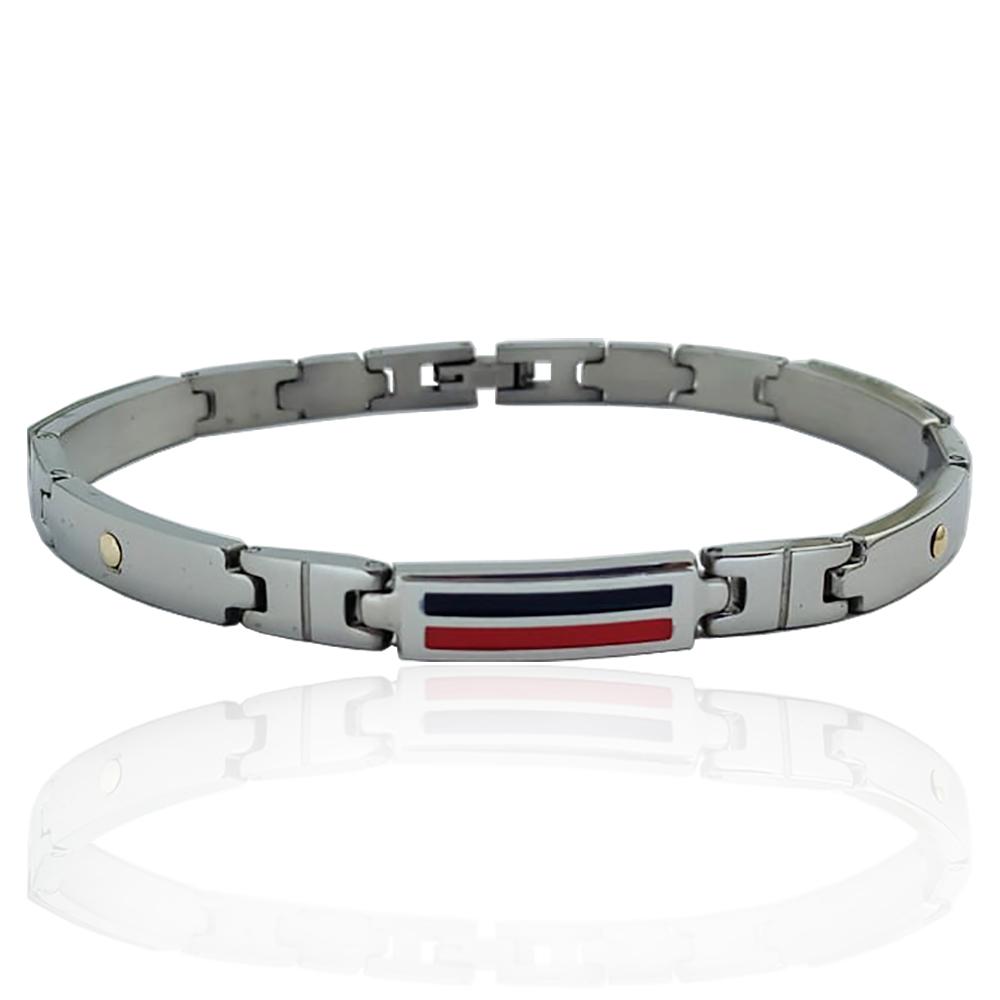 Bracciale in acciaio lucido con bandierine smaltate rosso e blu e applicazioni in oro giallo