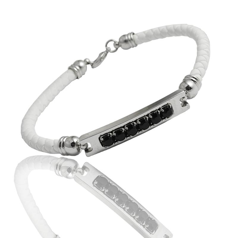 Bracciale in pelle bianca con targa centrale in acciaio e zirconi neri in taglio brillante