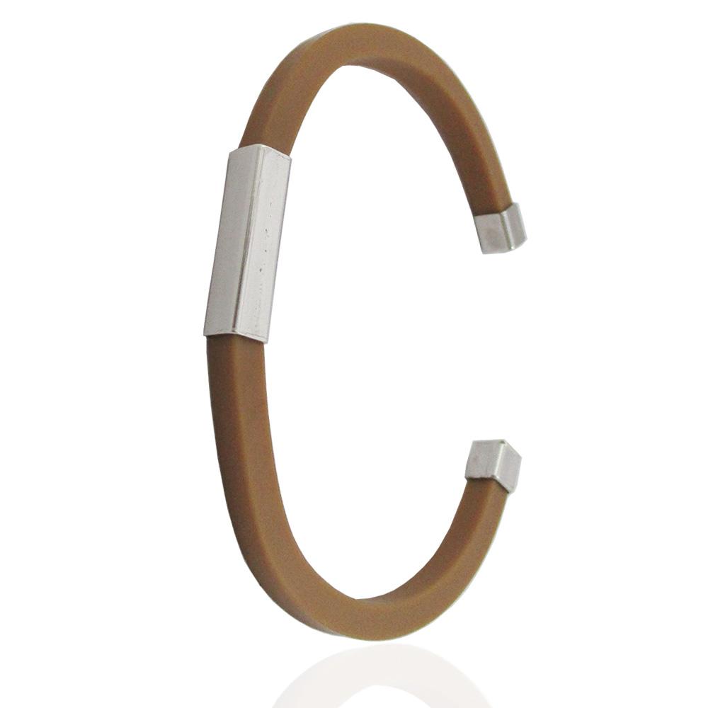Bracciale unisex rigido con cinturino in caucciù marrone con terminali e targa in argento rodiato titolo 925