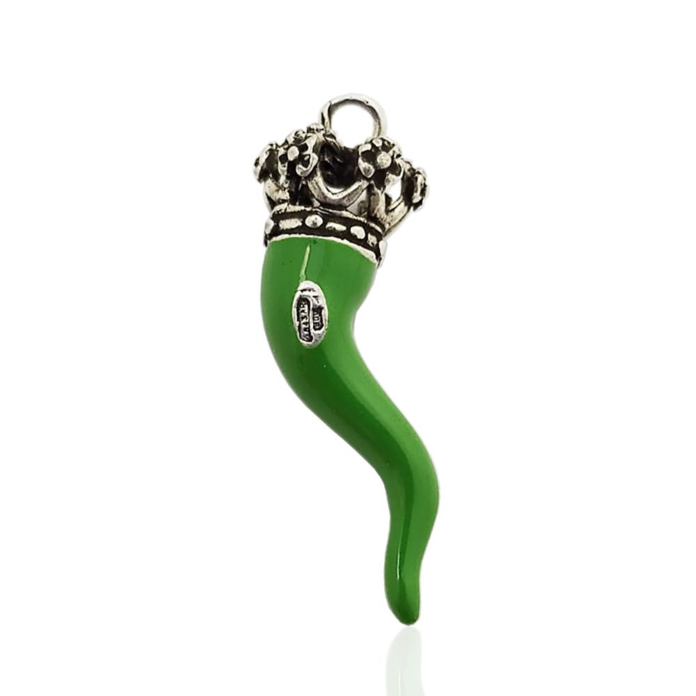 Ciondolo corno mm 38 con corona traforata in argento microfuso brunito titolo 800 e smalto verde