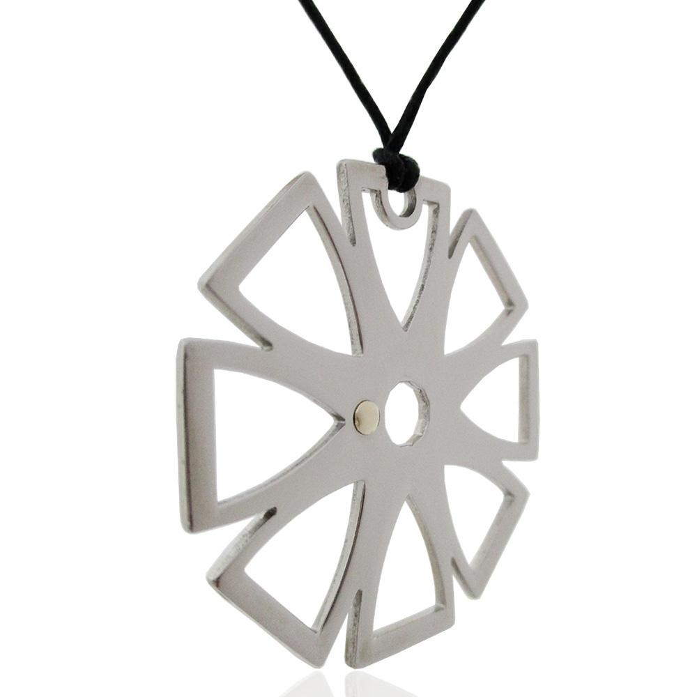 Ciondolo fiore a 8 petali mm 38 in acciaio con borchia in oro 18 kt e collana in cuoio