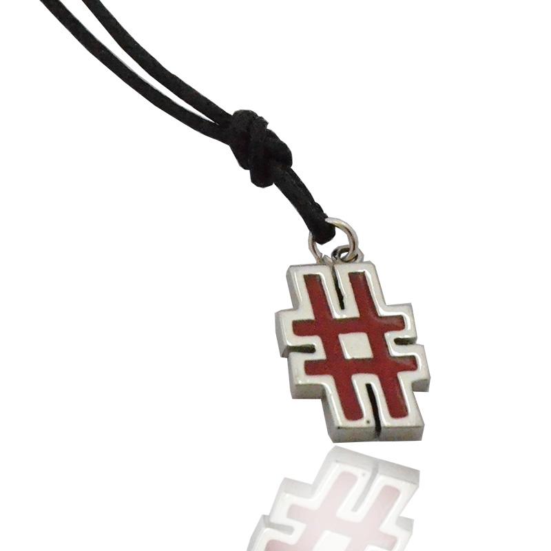 Ciondolo simbolo cancelletto e #hashtag mm 17x11 in argento 925 rodiato smaltato a fuoco