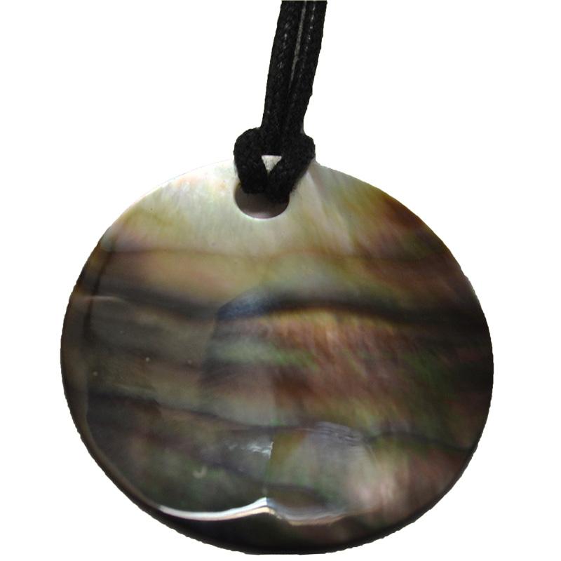 Collana in seta cerata nera con ciondolo tondo in madreperla mm 40