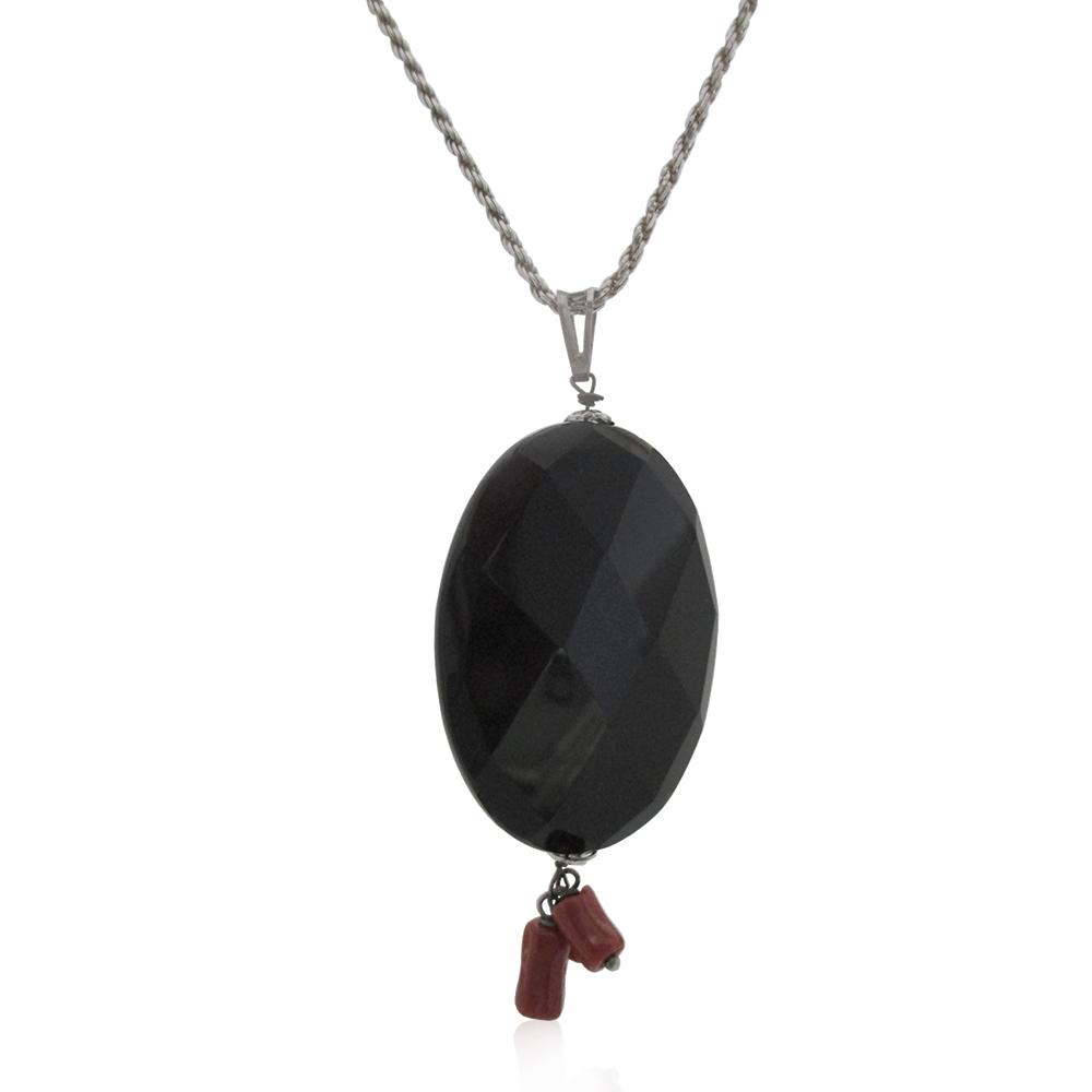 Collana funetta in argento 925 rodiato con ciondolo ovale in onice nera faccettata e rametti di corallo