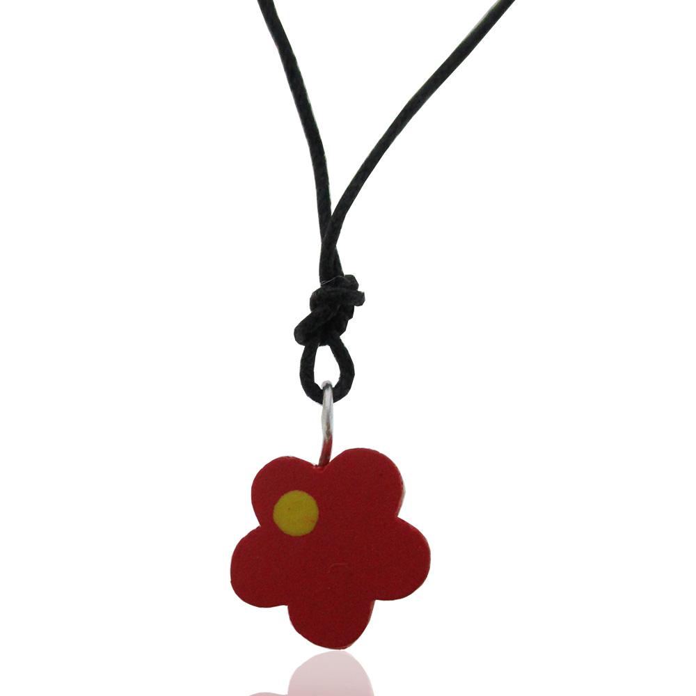 Collana in seta cerata nera con ciondolo in legno margherita rossa mm 15x15