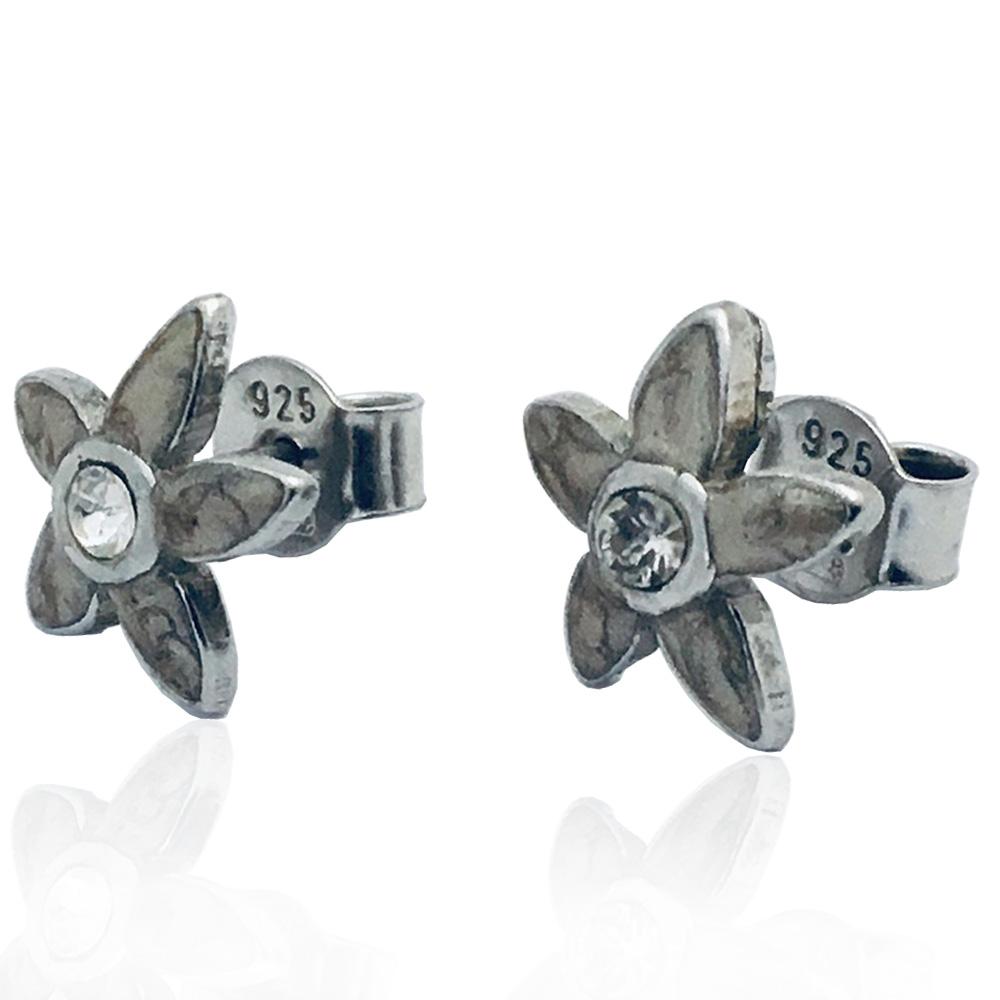 Orecchini a lobo mm 10x10 fiore a 5 petali in argento 925 rodiato con smalto beige madreperlato e strass bianco centrale 