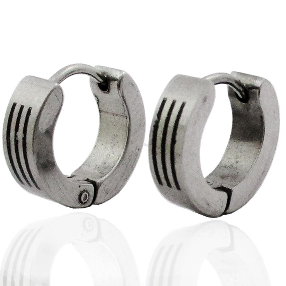 Orecchini a cerchio mm 14x4 unisex in acciaio satinato con inserti verticali neri