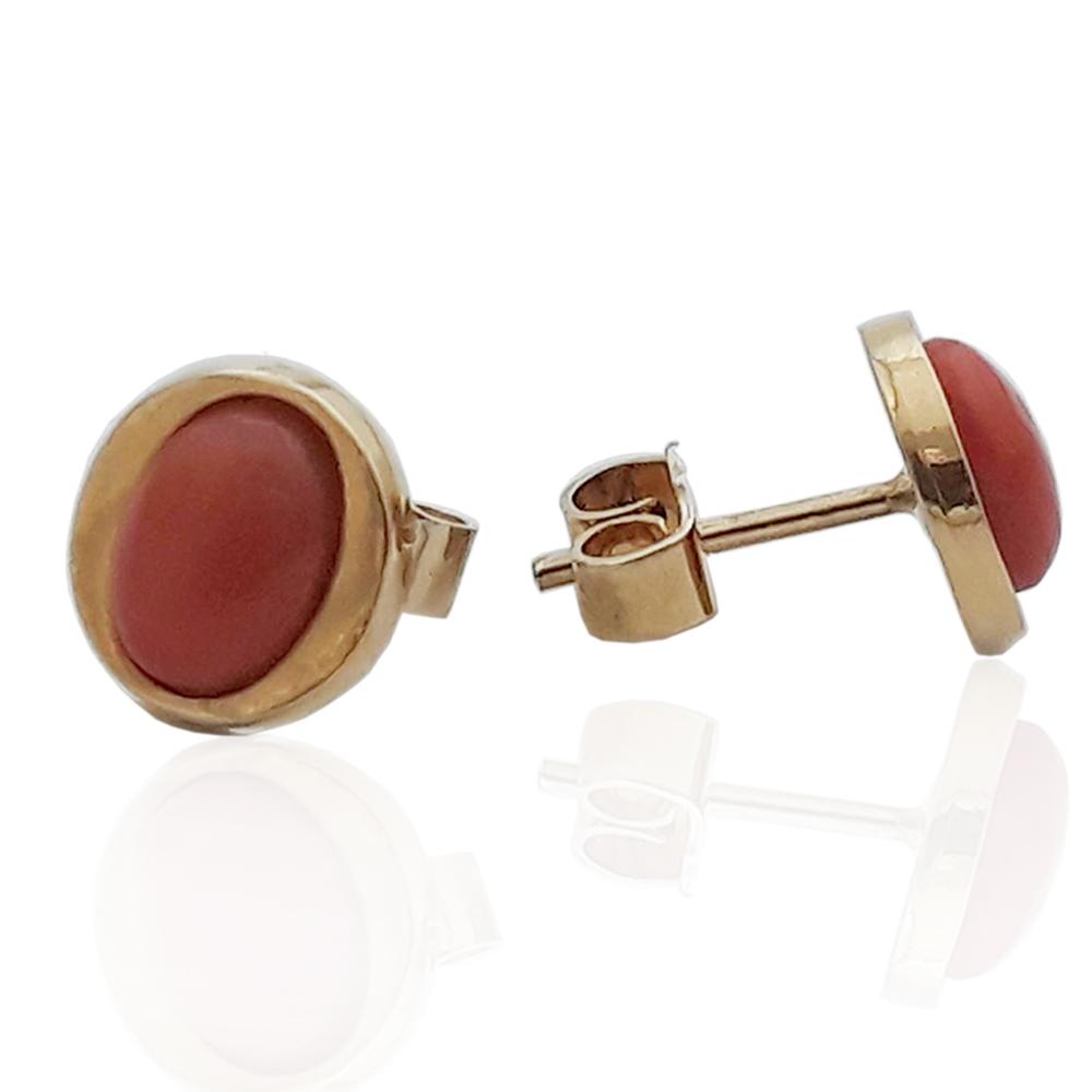 Orecchini a lobo con corallo cabochon centrale mm 9x8 in argento 925 placcato oro giallo
