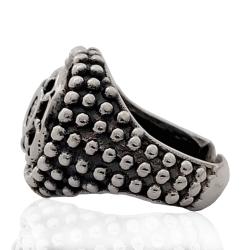 Anello tondo mm 19x19 in argento 925 brunito con microsfere e timone centrale