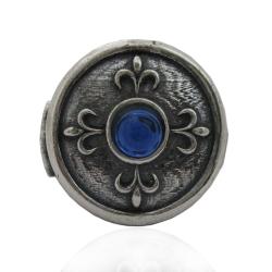 Anello tondo mm 20 in argento 925 brunito con decoro giglio e pietra blu